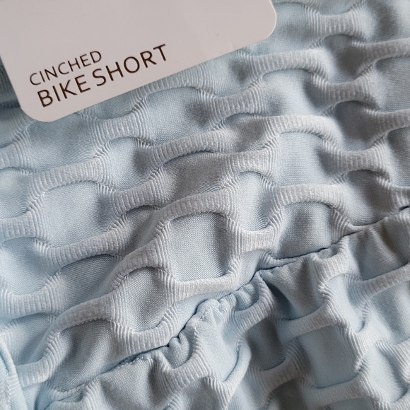 Cinched Bike Shorts NEW with tags L - Picture 4 of 4